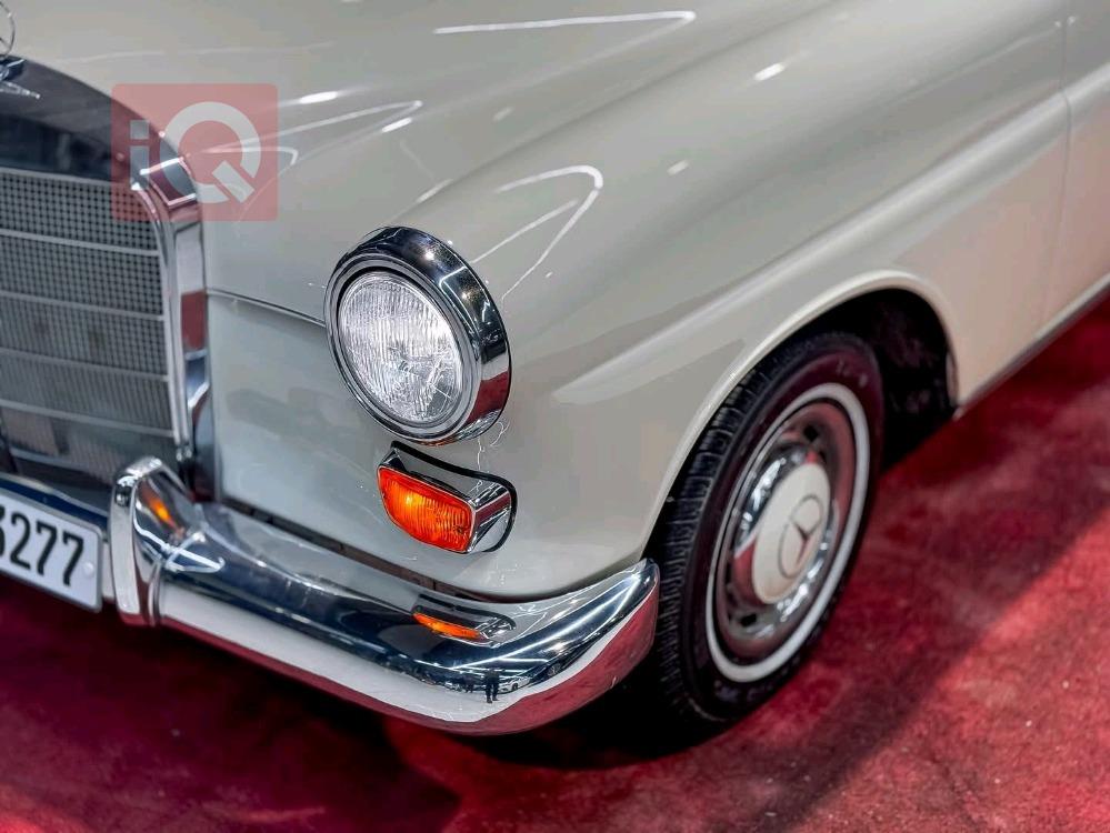 مرسيدس بنز E-Class